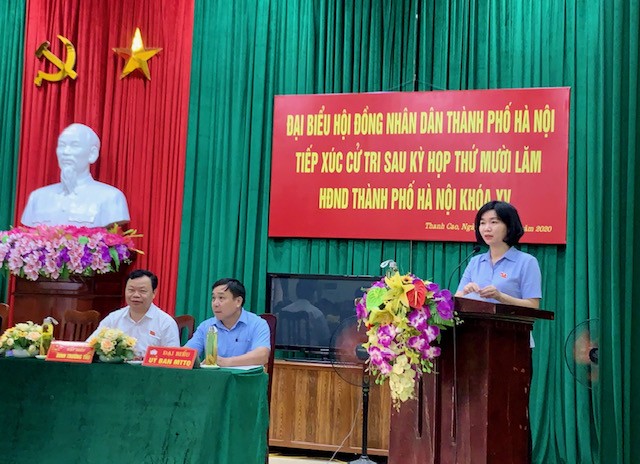 Phó Chủ tịch HĐND thành phố Phùng Thị Hồng Hà tiếp xúc cử tri huyện Thanh Oai 